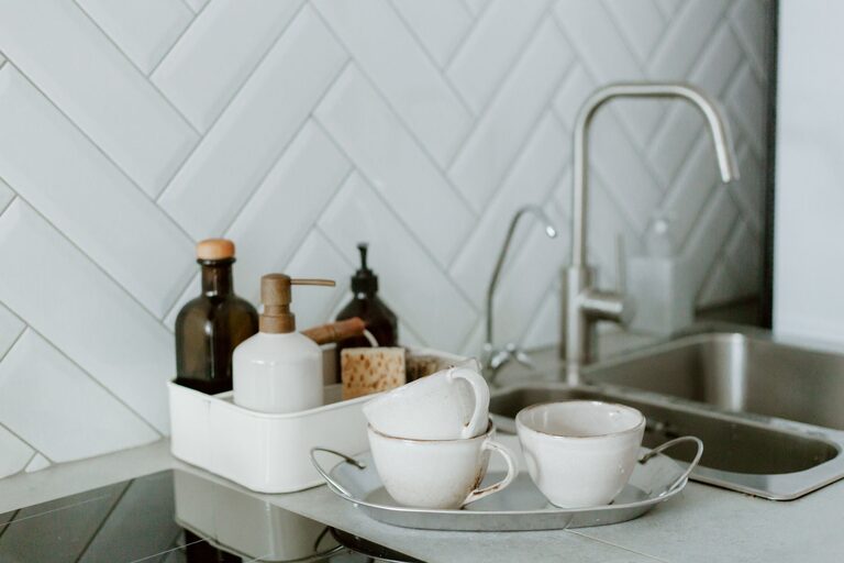 How to Make Your Kitchen Counters Clutter-Free: Simple Tips for a Clean Space